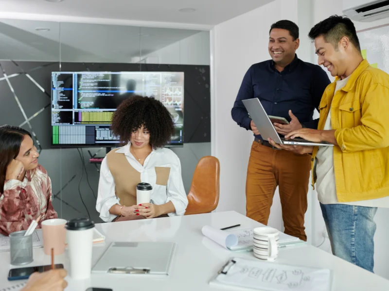 Collaborer avec des agences et freelances internationaux