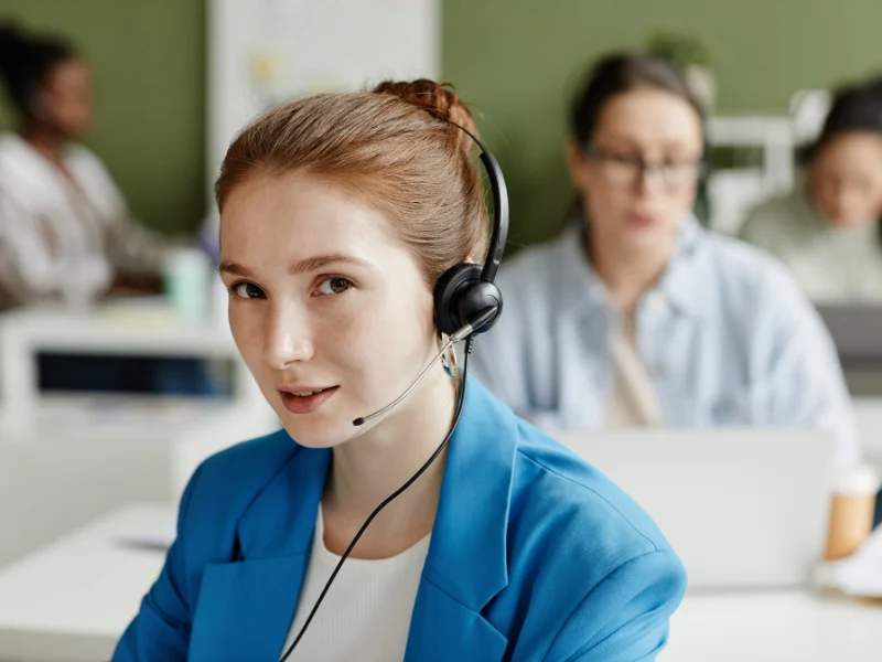 Customer Success Manager en visioconférence avec un client international